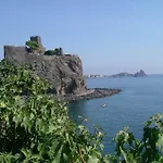 Ursino Castle Terrace Daire *