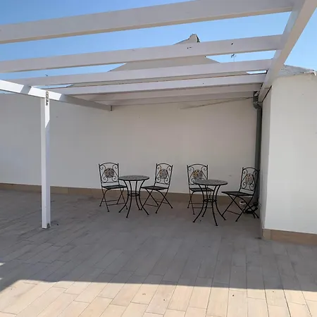 Daire Ursino Castle Terrace Katanya